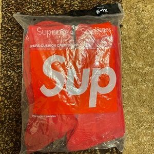 New in bag Supreme brand socks. Mens size 6-12